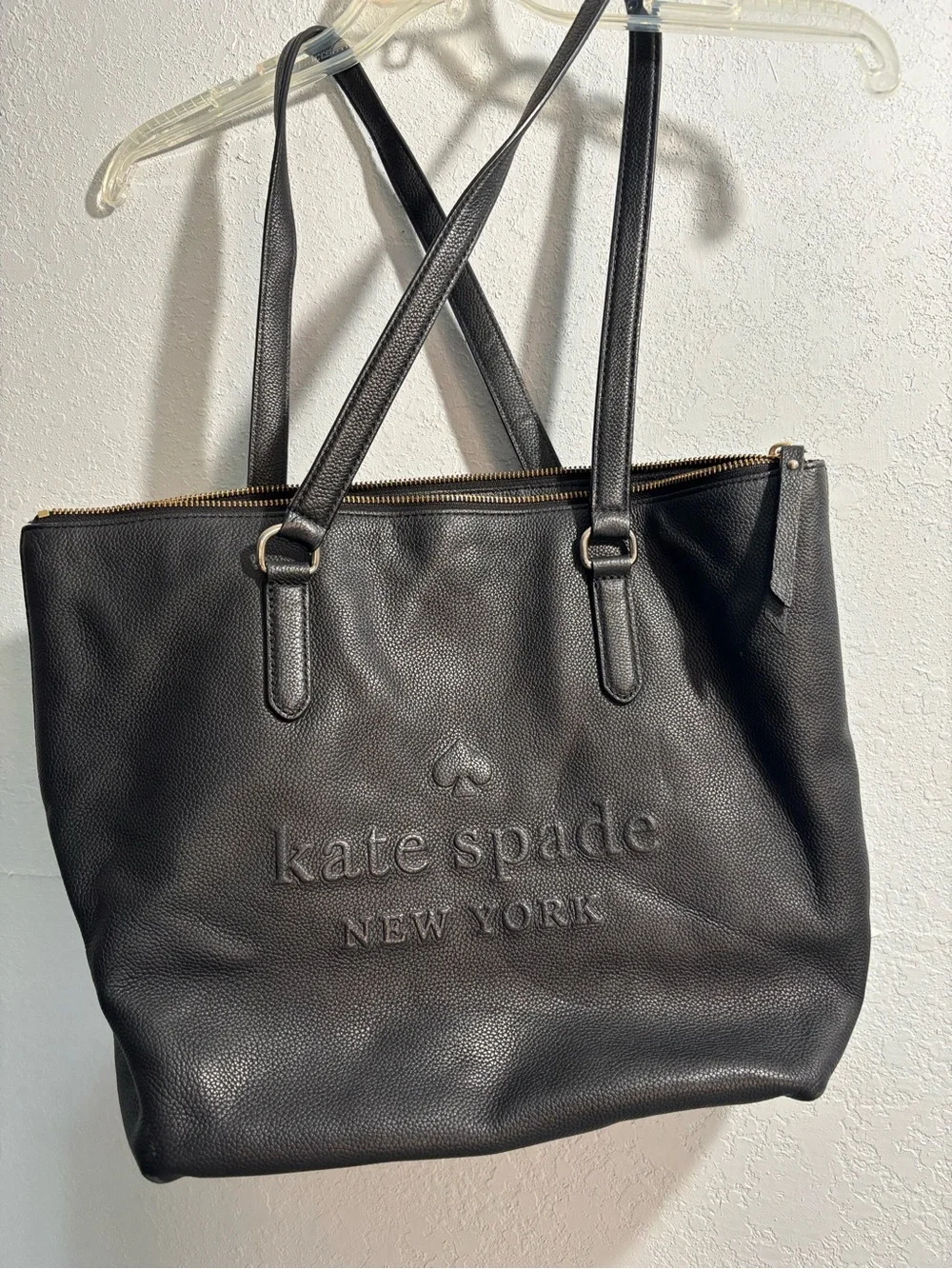 Kate Spade Larchmont Avenue Penny Tote in Black Pebbled Leather